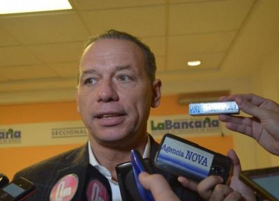 Berni les toc� el pito a los canas: 