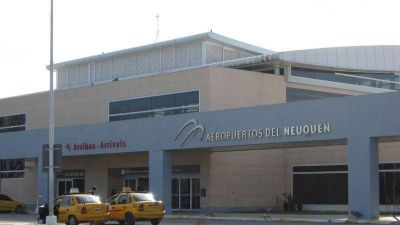 Paro de trabajadores en el aeropuerto de Neuquén podría dificultar los vuelos
