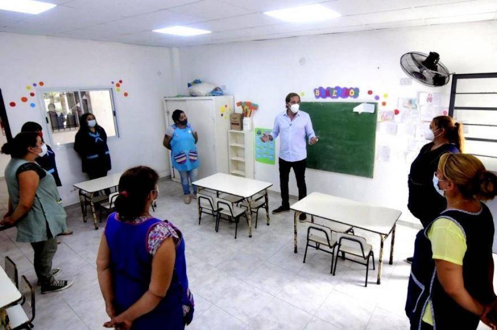 Garro inaugur� las obras en el Jard�n de Infantes Municipal N�5 de La Plata