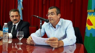 Intendente de Rauch expres� respaldo a Maximiliano Abad en una solicitada de intendentes radicales