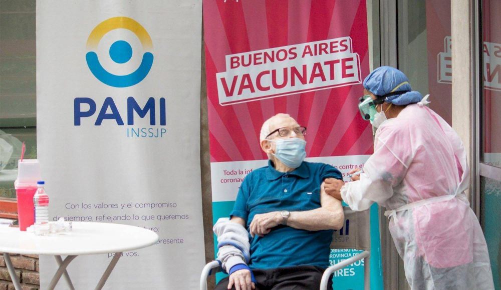 Este jueves comienzan a aplicar la vacuna a los mayores de 70 a�os en la Provincia