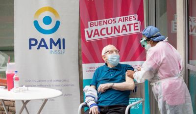 Este jueves comienzan a aplicar la vacuna a los mayores de 70 a�os en la Provincia