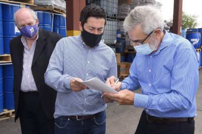 Nardini entreg� habilitaci�n a una empresa de Malvinas Argentinas
