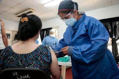 M�s de 2 mil trabajadores de la salud brownianos ya recibieron dos dosis de la vacuna