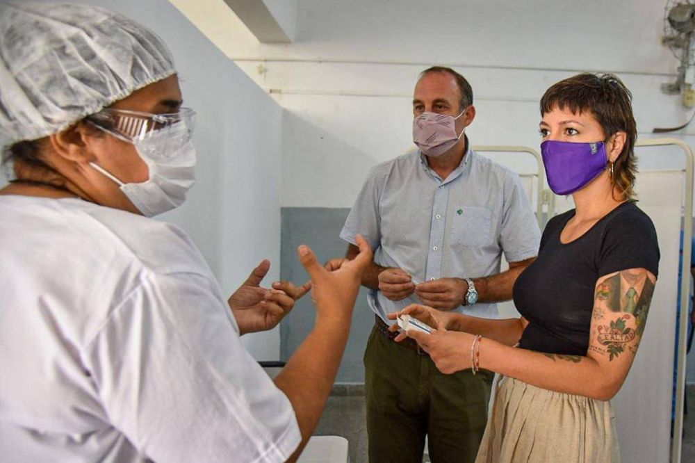 Mayra en la nueva etapa del plan de vacunacin: Hay unas 6 mil personas vacunas y 92 mil preinscriptos en Quilmes
