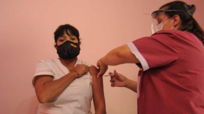 Llegaron 600 dosis a Bah�a para empezar a vacunar a docentes y polic�as