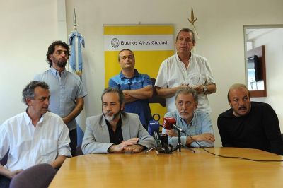 El gobierno porte�o y los gremios se re�nen por la paritaria docente