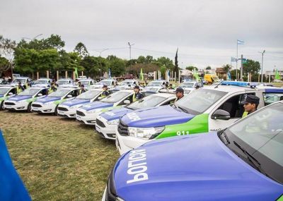 Berazategui: en la escuela Vucetich ya est�n vacunando a efectivos policiales