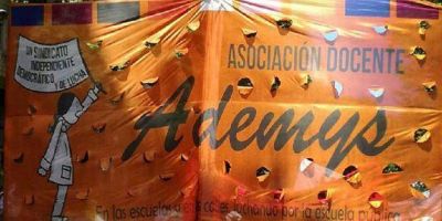 Gremio docente confirm� la continuidad del plan de lucha por casos de Covid-19 en escuelas