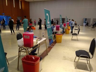 Comenz� este martes la vacunaci�n a mayores de 70 a�os en C�rdoba