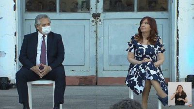 Cristina Kirchner quedó a cargo del Ejecutivo en el sur y sigue en silencio el escándalo de las vacunas y la sesión del Senado