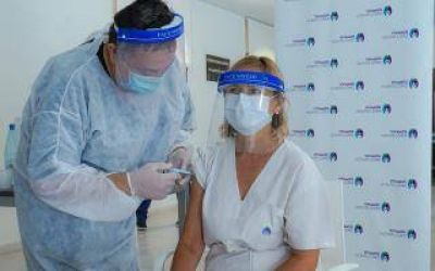 Vicente L�pez: Ya fueron vacunados todos los residentes y el personal de salud del geri�trico municipal