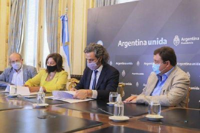 Carreras y Cafiero firmaron acuerdo para ampliar la conectividad por fibra óptica en Río Negro