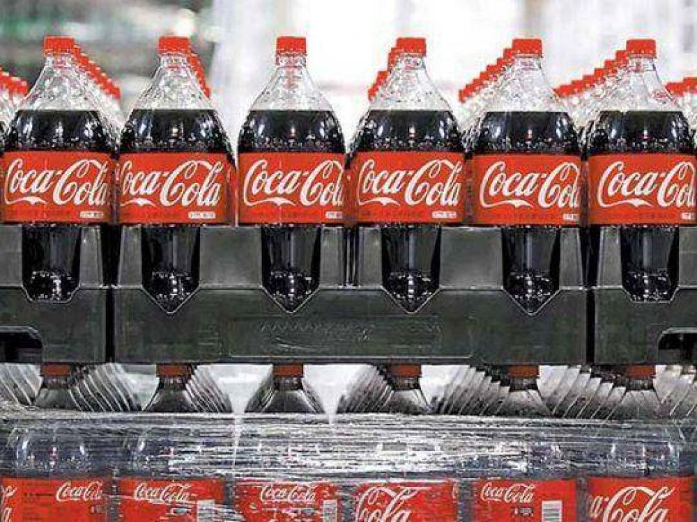 Coca-Cola Femsa vende menos refrescos y agua por el confinamiento en 2020