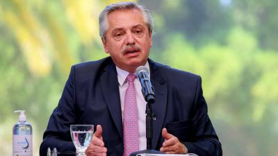 El 1M de Alberto: advertencias a los empresarios y gui�o a la clase media