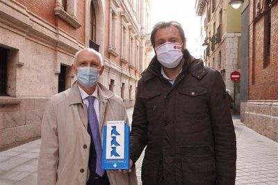 Valladolid recibe el premio que reconoce el compromiso con el reciclaje de papel y cart�n
