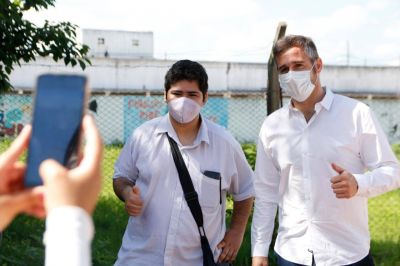 Ach�val se hizo presente en el inicio de clases en Presidente Derqui