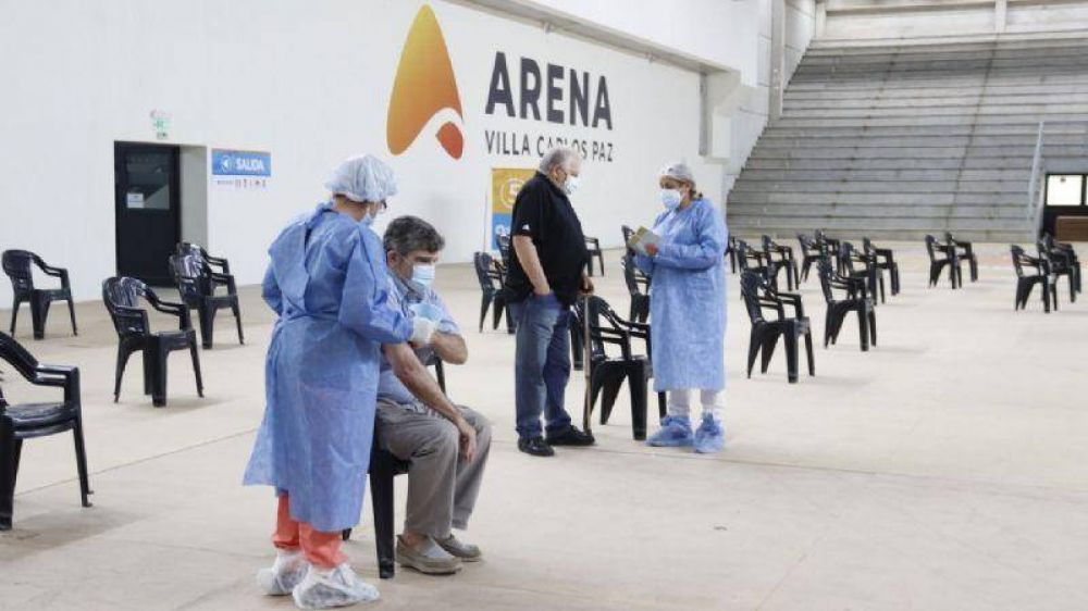 Casi 700 carlospacenses ser�n vacunados contra el COVID-19