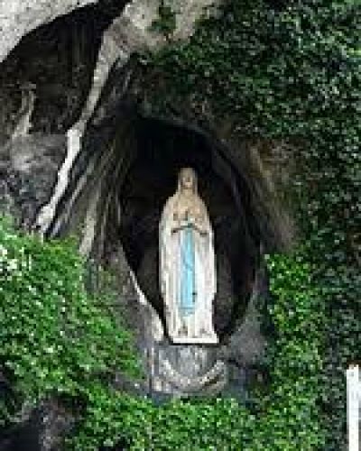 El hist�rico Santuario de Lourdes es elevado a santuario nacional en Francia