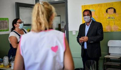 El Intendente afirm� que �el 95% de las escuelas� retom� las clases presenciales