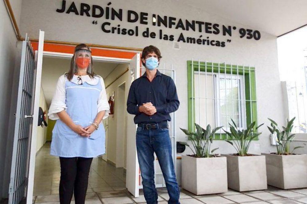 Andreotti inaugur el renovado Jardn N 930 del barrio Crisol