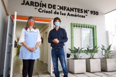 Andreotti inaugur� el renovado Jard�n N� 930 del barrio Crisol
