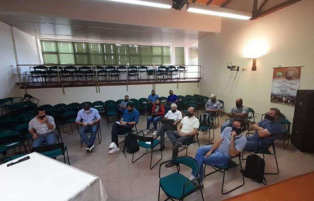 Gremios y empresas vuelven a discutir el precio del tabaco
