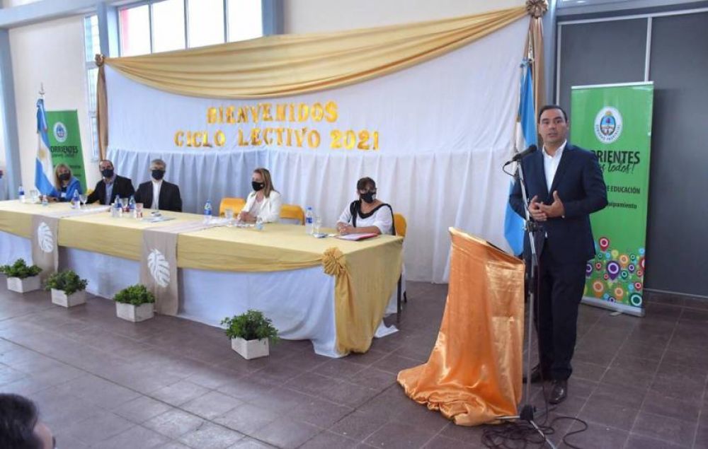 Valdés inauguró el edificio de la Secundaria Sargento Cabral de Santo Tomé