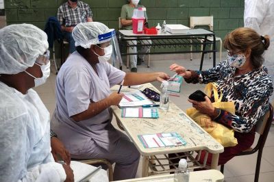 Ya se aplicaron m�s de 5 mil vacunas en Merlo