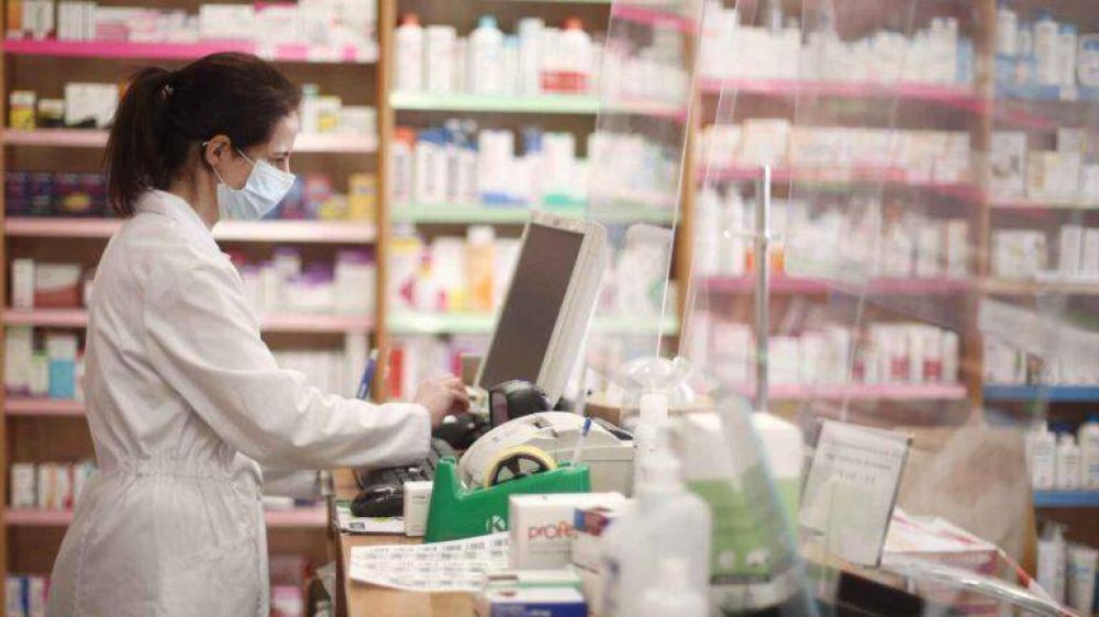 Trabajadores de farmacia declararon estado de alerta y movilizacin por mejoras salariales