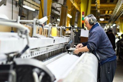 Textiles: SETIA avanza en las negociaciones para recomponer los salarios del sector