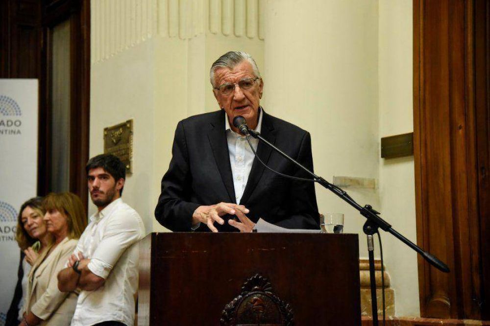 PJ Bonaerense: respaldo de Jos Luis Gioja a Mximo Kirchner
