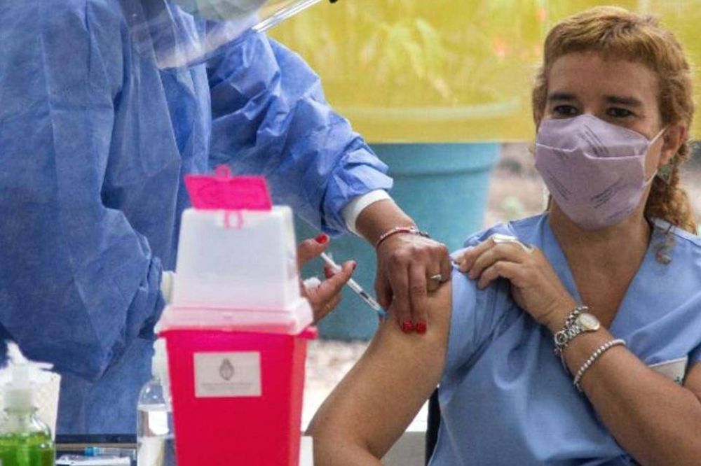 Uno de cada cuatro trabajadores de la salud de la Ciudad no fue vacunado