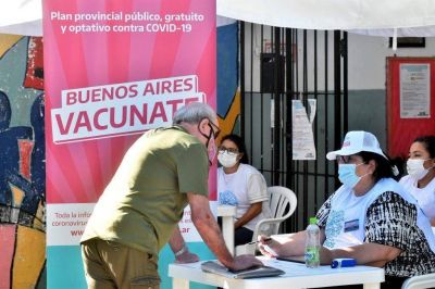 Los contagios, las internaciones y los casos activos se retrotrajeron a los niveles de diciembre