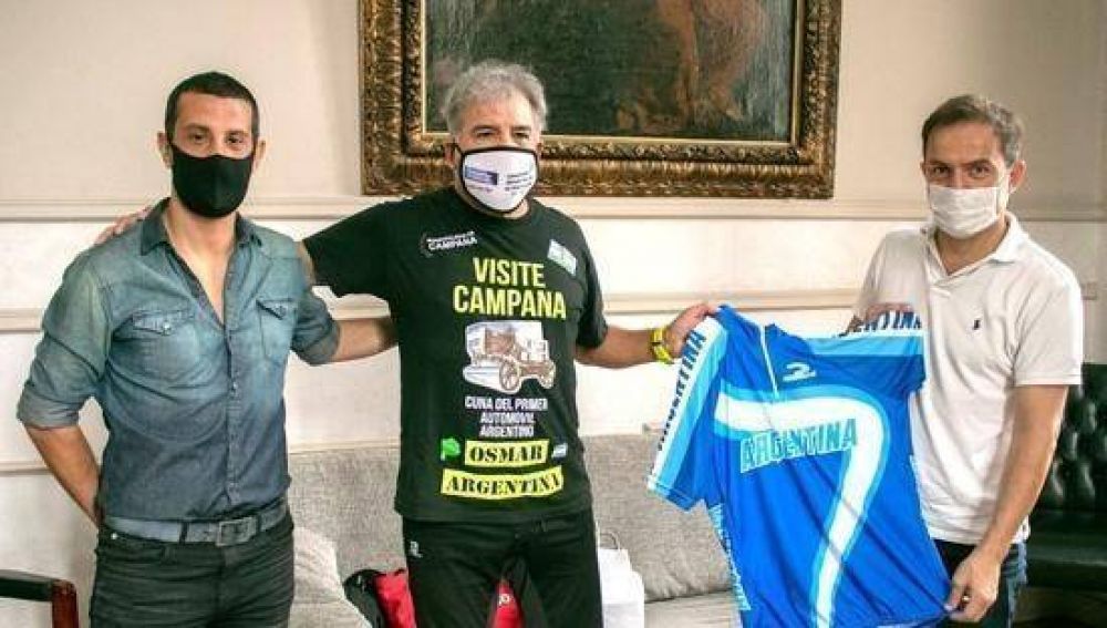 Abella recibi a Osmar Gonzlez tras participar del Primer Campeonato Argentino de Ultra Ciclismo
