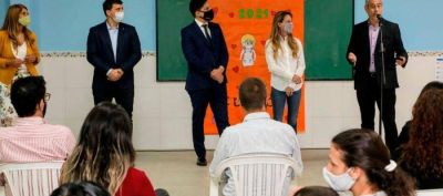 Los ministros Ferraresi y Trotta, junto a la directora de Educaci�n, Agustina Vila, inauguraron obras en la Primaria N� 15 de Sarand�
