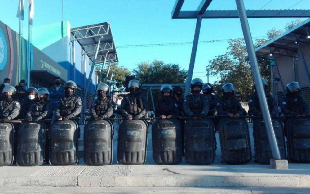 Campo Verde: Represin, detenidos y un gobernador enfrentado con los vecinos