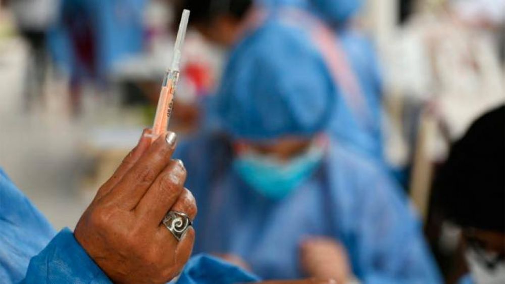 Este mircoles y jueves contina la vacunacin para mayores de 70 aos en Capital
