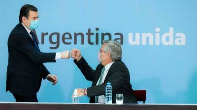 Zamora acompañó al presidente en la firma del acuerdo contra violencia de género