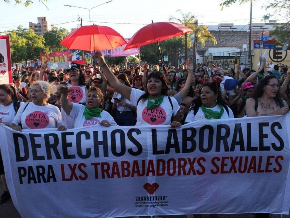 Con apoyo del gremio de meretrices, presentan proyecto para derogar contravencin que penaliza el trabajo sexual callejero en la Ciudad