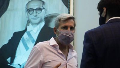 Denuncian que el gobierno de Macri espi� a Maradona, Moyano y Frigerio