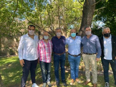 Quilme�os participaron de la reuni�n que organiz� Emilio Monz� en Almirante Brown