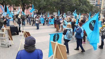 Docentes de C�rdoba esperan que la propuesta salarial se acerque al 35%