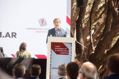 Su�rez quiere ir a China por Portezuelo del Viento
