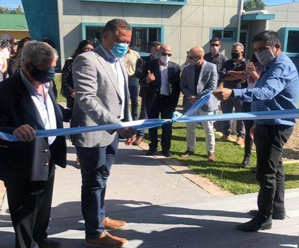 Llugdar asisti al acto de inauguracin de un nuevo Centro de Salud en San Julin