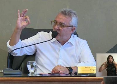 Zamora le apunt� a Meoni y al massismo