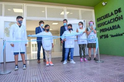 Juan Andreotti y Sergio Massa inauguraron las renovadas Escuelas Primaria N�36 y Secundaria N�11