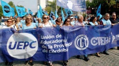 Cuarto intermedio en la negociaci�n del aumento salarial a los docentes: el martes se decidir�