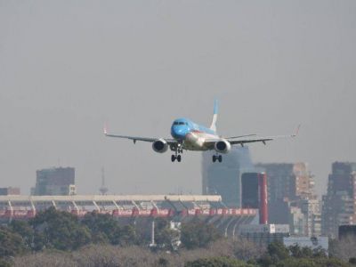 El Gobierno restringir� los vuelos a Europa, Estados Unidos, Brasil, Per�, Ecuador, Colombia, M�xico y Chile
