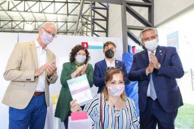 El Gobierno anunciar� restricciones ante el coronavirus, en medio de la escasez de vacunas, la amenaza de la segunda ola y un Ministerio de Salud con bajo perfil